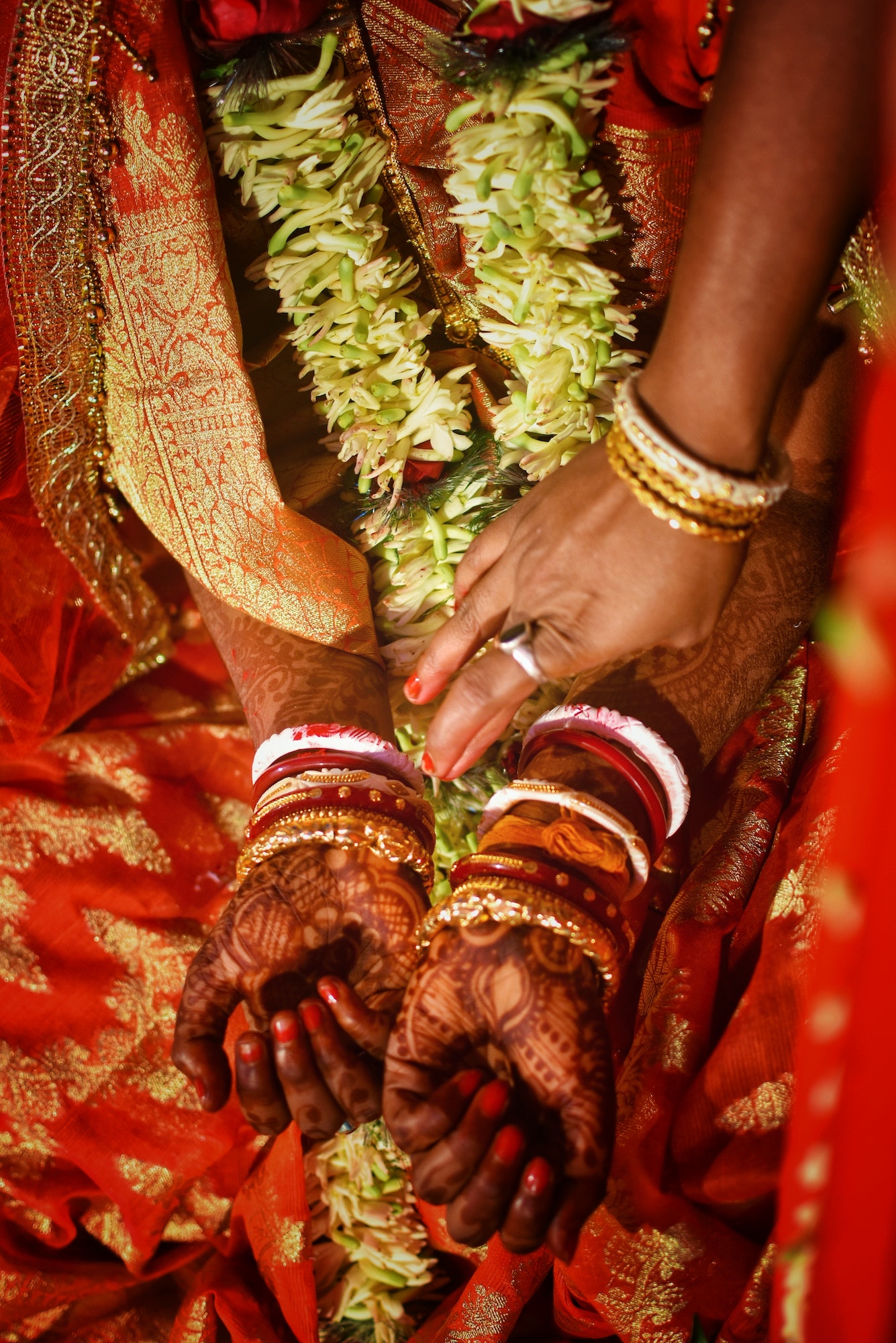 Shakha - Pola - Conch Shell & Red Coral Bangles