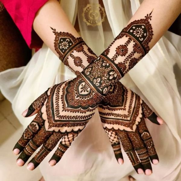 henna-about-section